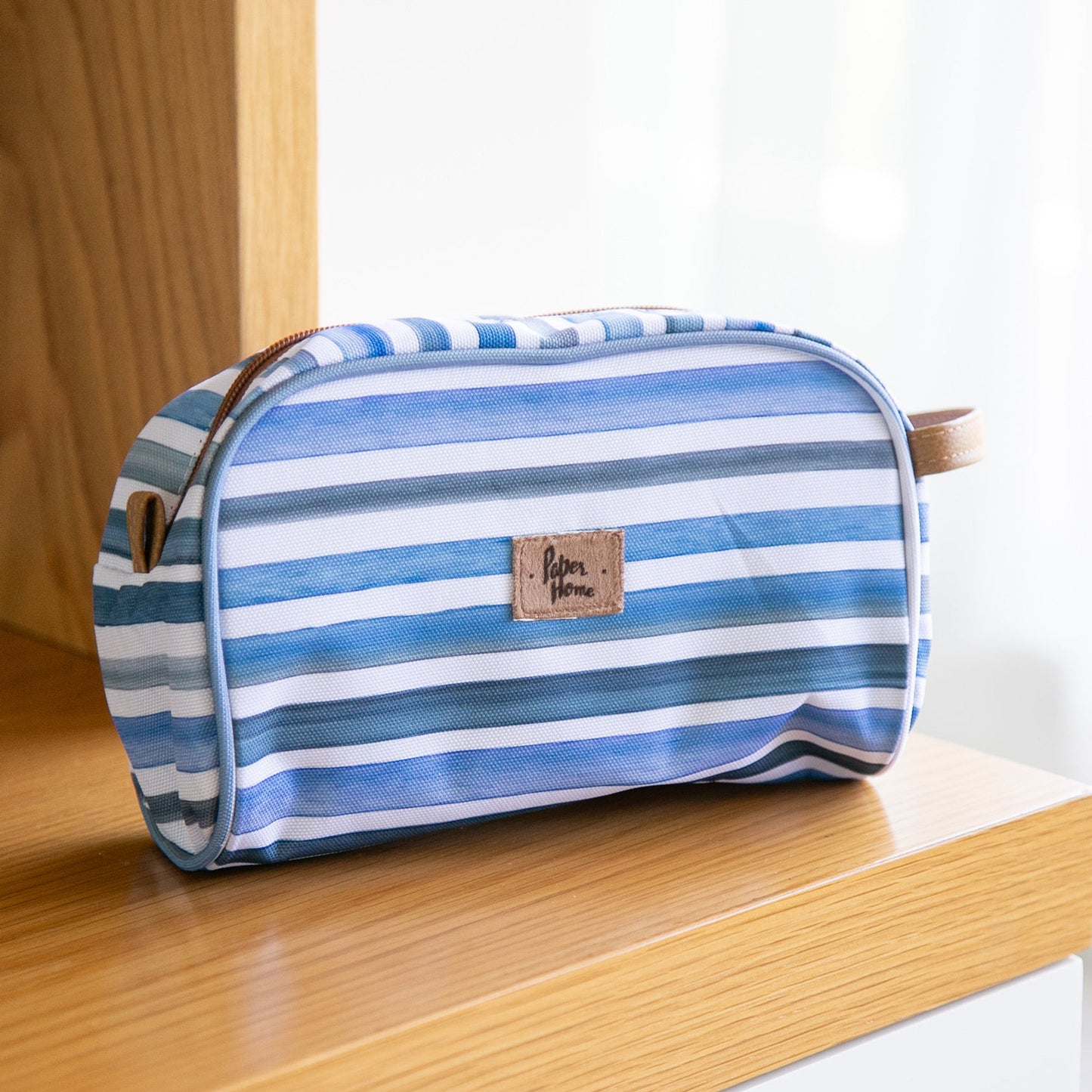 Estuche cosmetiquero sustentable líneas azules