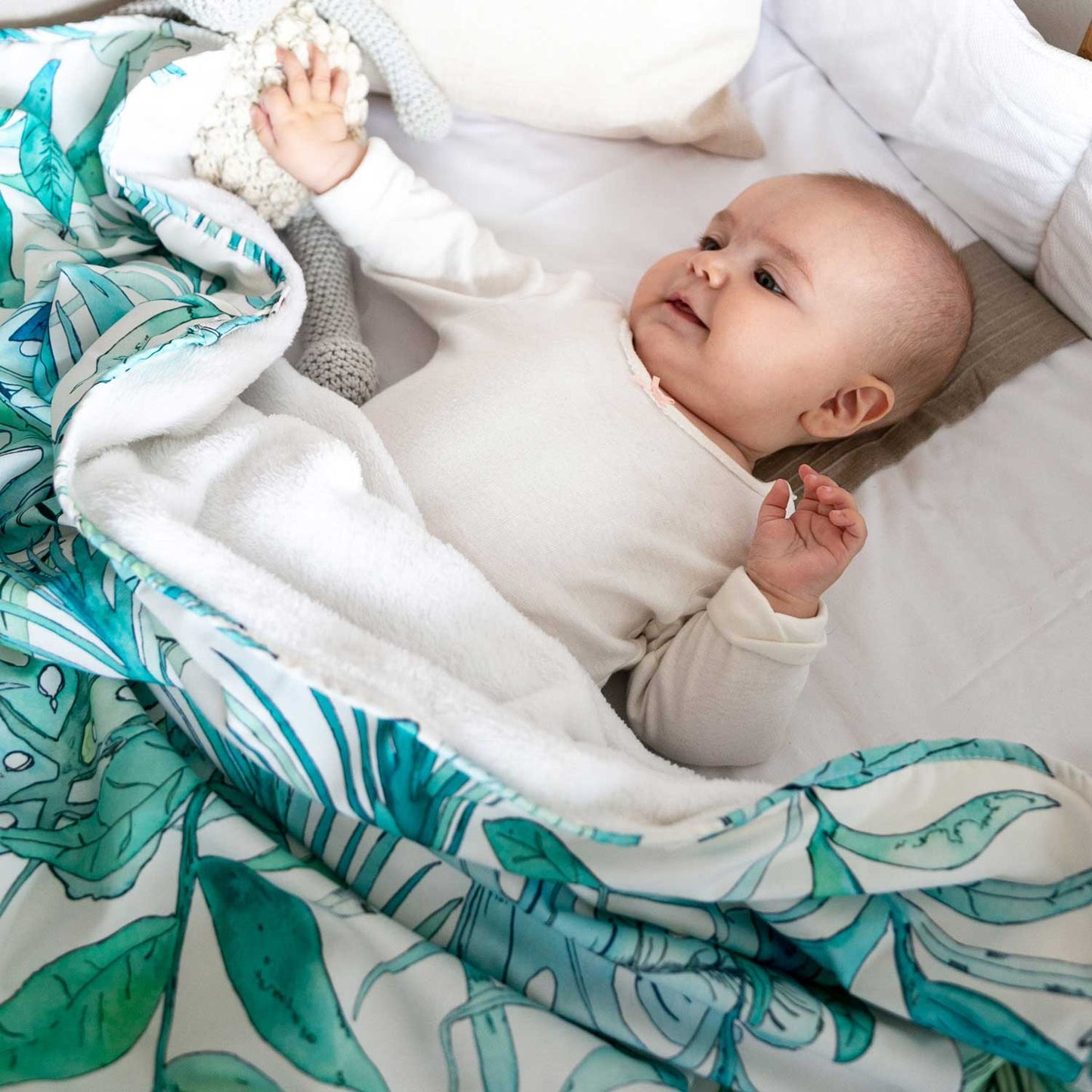 Manta bebé infantil con polar 120 x 90 cm botánica